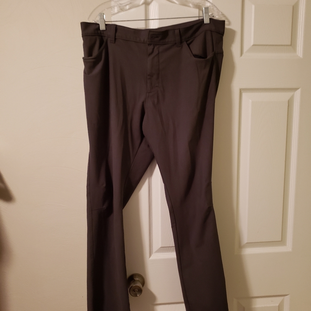 Old Navy Built-In Flex Performance Golf Pants